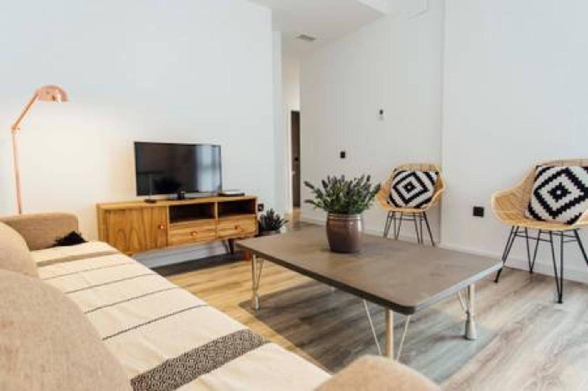 Cozy And Functional- 2Bd 1Bth - Alfalfa 세비야 외부 사진